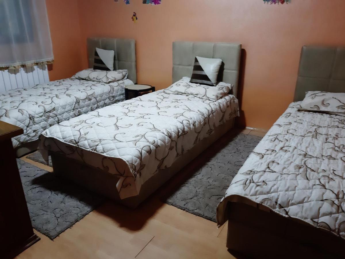 Vila Mir Pirot Eksteriør bilde